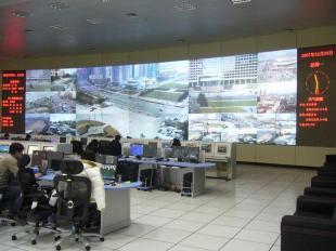 55寸超窄邊DID液晶拼接屏 安全防護(hù)與多場景應(yīng)用解析